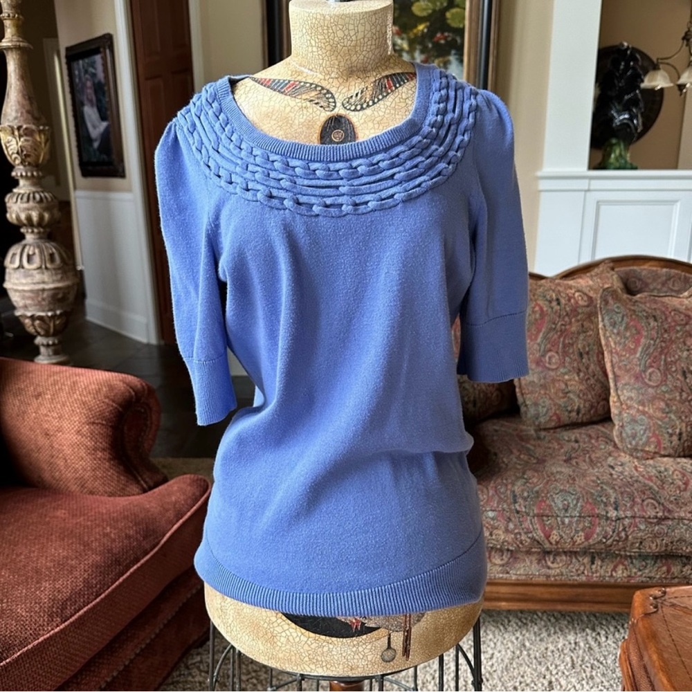 Moth Short Sleeve Sweater Size Medium